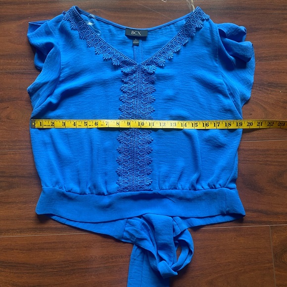 BCX crochet front tie back top - Picture 10 of 10
